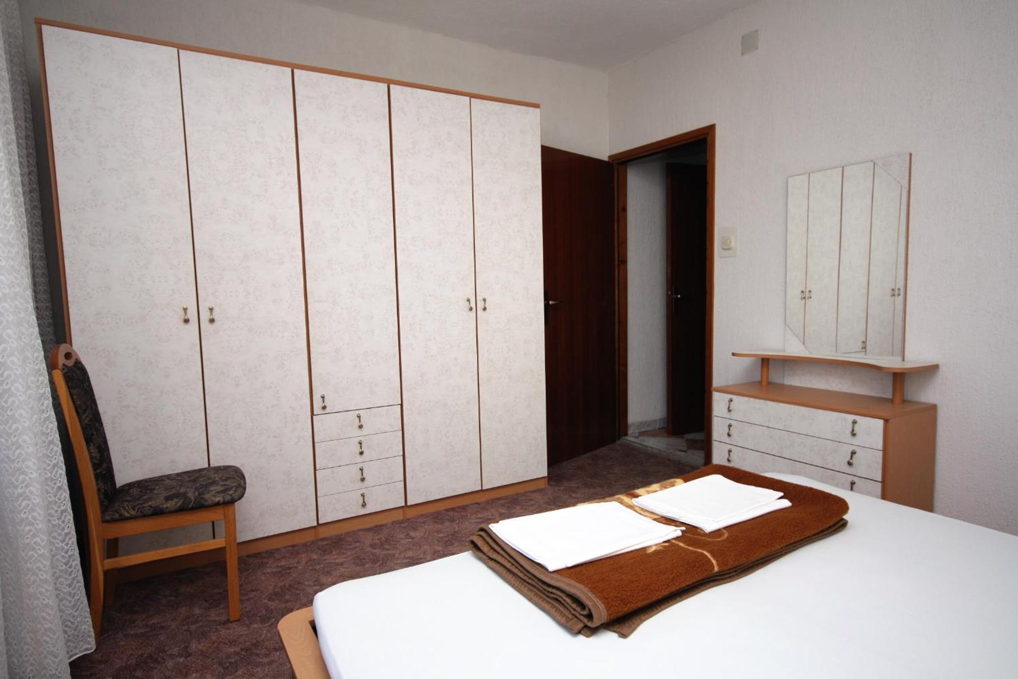 Apartments By The Sea Kampor, Rab - 5051 Bilik gambar
