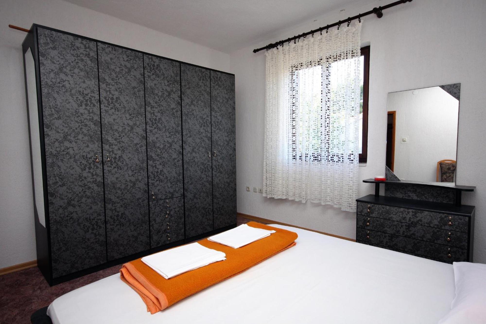 Apartments By The Sea Kampor, Rab - 5051 Bilik gambar